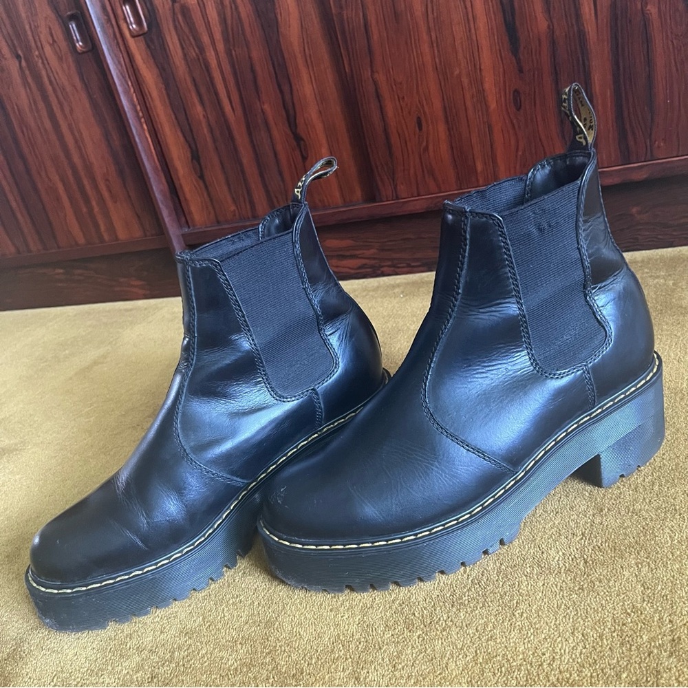 DR. MARTENS Rometty Wyoming Platform Chelsea Boot